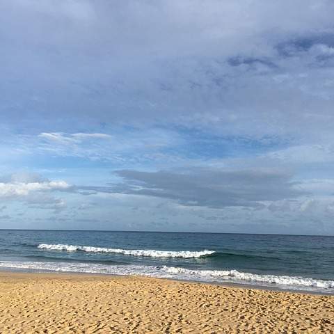 9자 장농: 넉넉한 수납공간과 아름다움의 조화