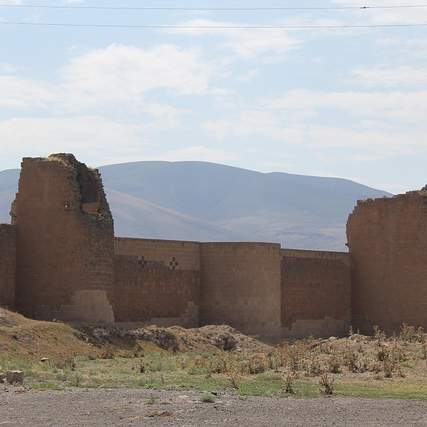 광저우 스얼궁: 웅장한 아름다움과 역사의 향기가 깃든 여정